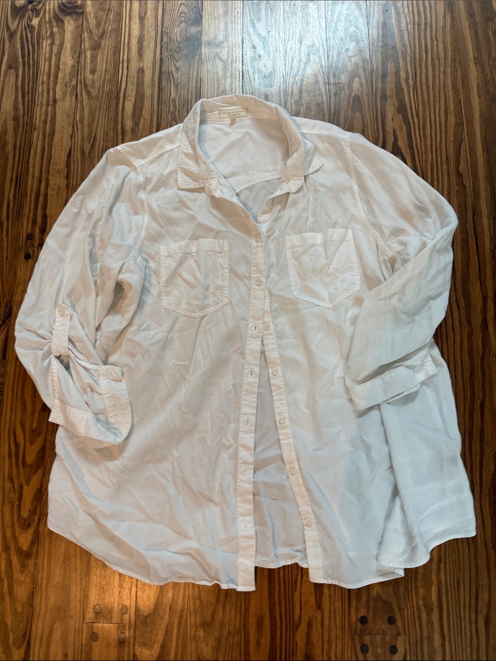 Side Stitch White Casual Button-Down Shirt